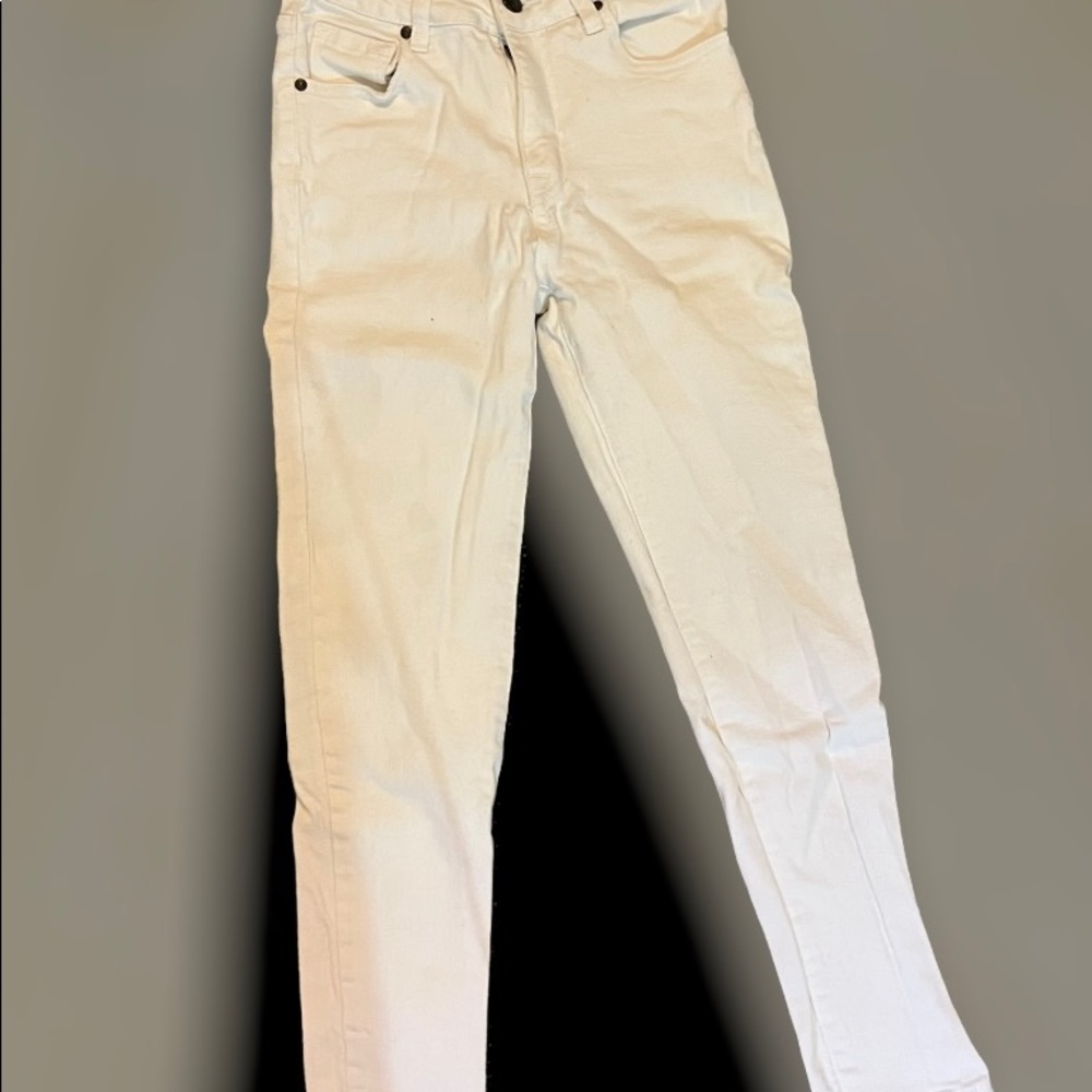 White skinny denim pant